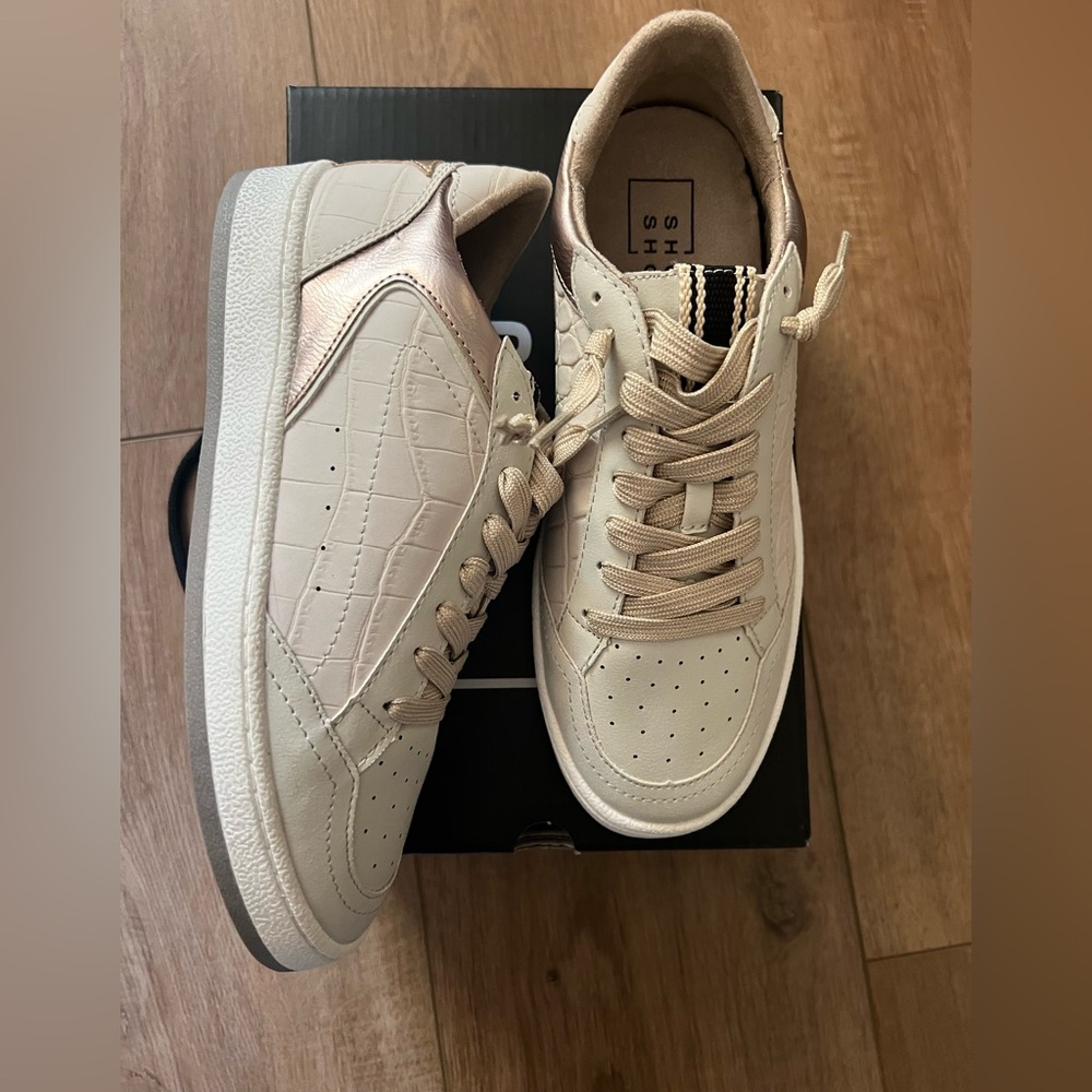 ShuShop Girls Sneakers Park Kids Star Sneakers Taupe size 3 NIB